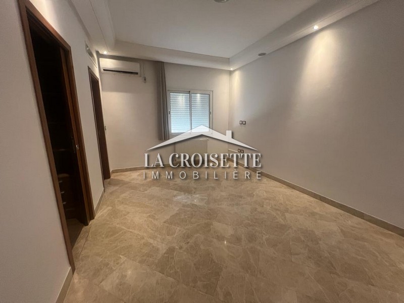 Appartement S+4 avec chambre de service au Lac 2